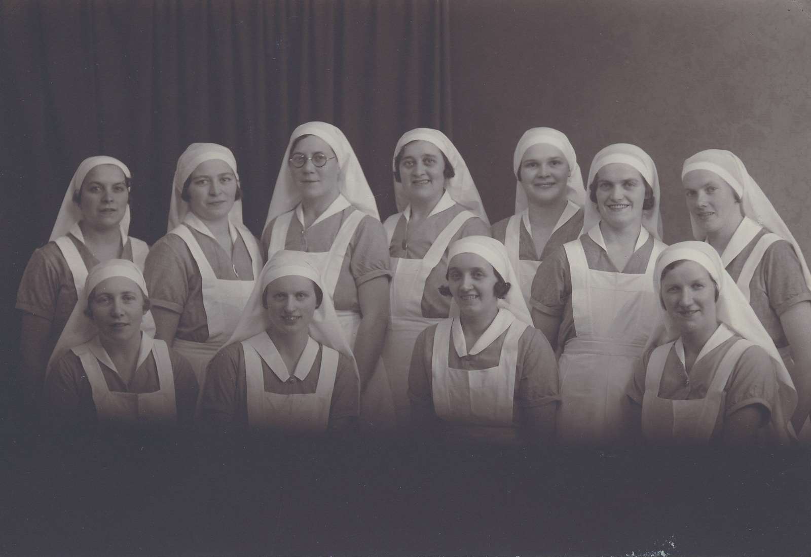 Et hold nyuddannede sygeplejersker 1935. Hjørring Sygehus