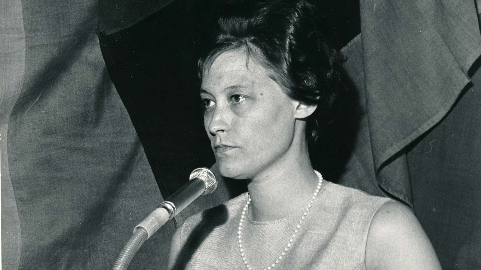 Kirsten Stallknecht på talerstolen ca. 1968