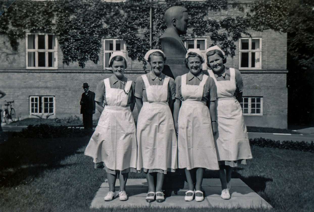 Album Elevuddannelse Aalborg Kommunehospital 1942-46 (11).jpg