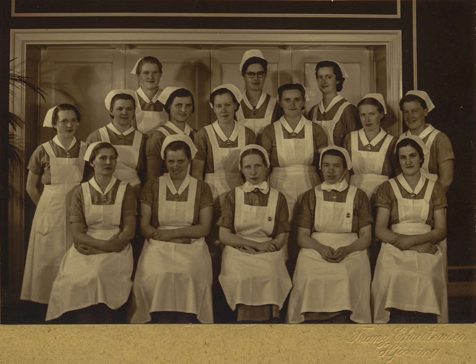 Et hold nyuddannede sygeplejersker 1940. Hjørring Sygehus