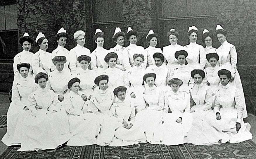 Eksamensbillede fra Presbyterian Hospital i 1909