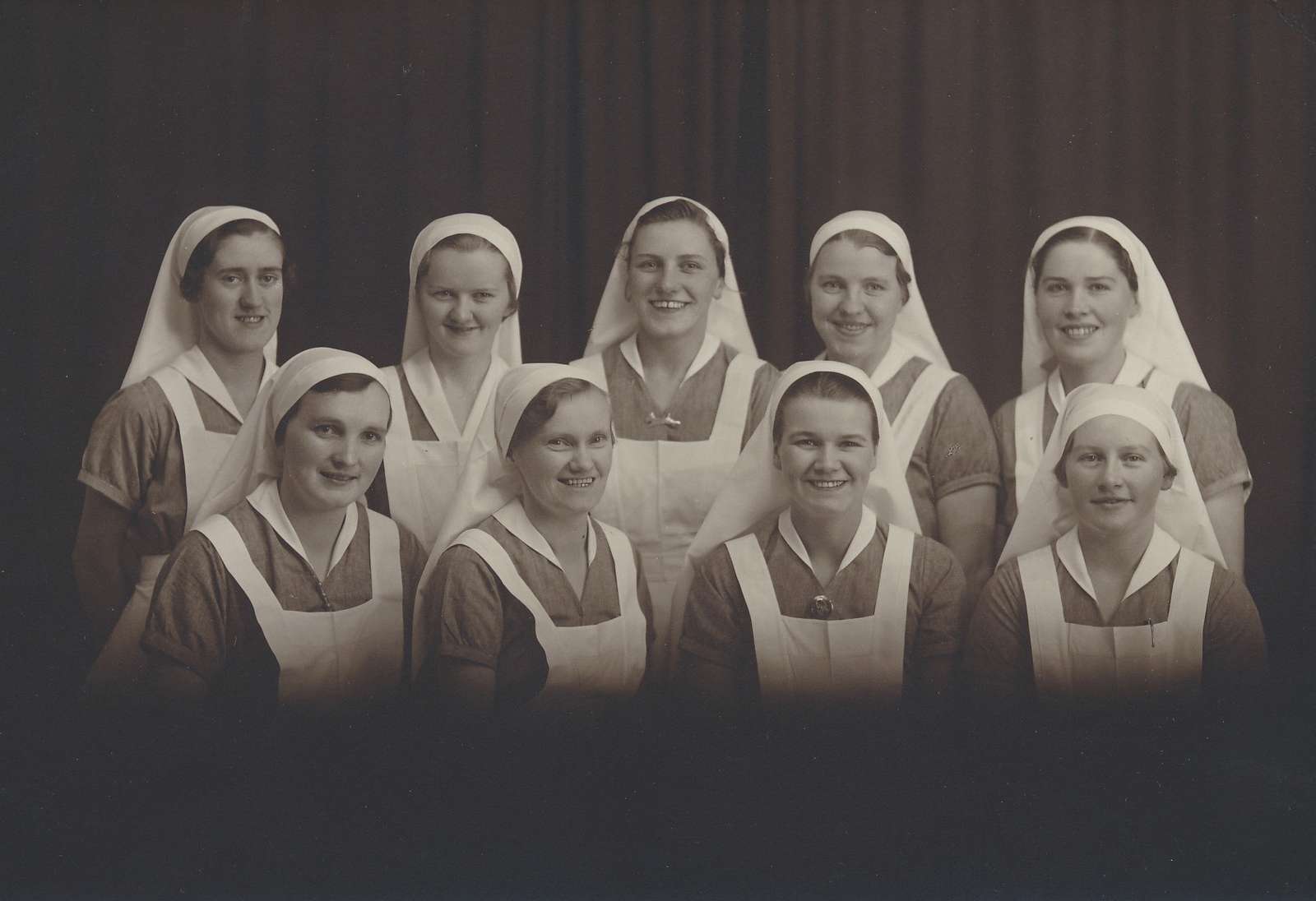 Et hold nyuddannede sygeplejersker 1937. Hjørring Sygehus